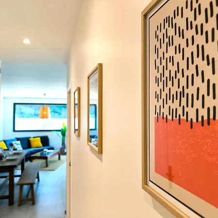 Maison Cube De Villa Pougnadoresse